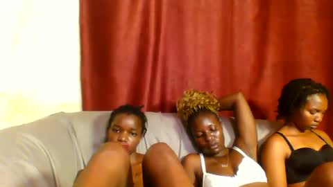 Snapshot of sleek_ass chatting on 9, 3, 2025 sleek_ass online show from 9, 3, 2025