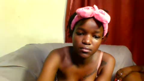 Snapshot of sleek_ass chatting on 12, 3, 2025 sleek_ass online show from 12, 3, 2025