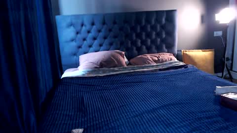 Snapshot of slemgem chatting on 19, 10, 2025 Slemgem Amy  friends online show from 19, 10, 2025