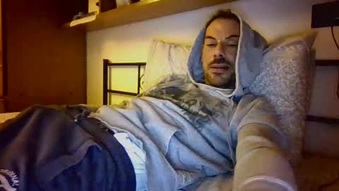 Snapshot of slevin1983 chatting on 31, 3, 2026 slevin online show from 31, 3, 2026