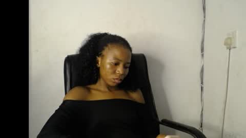 Snapshot of slim_ebonypet chatting on 30, 4, 2026 Crystal online show from 30, 4, 2026