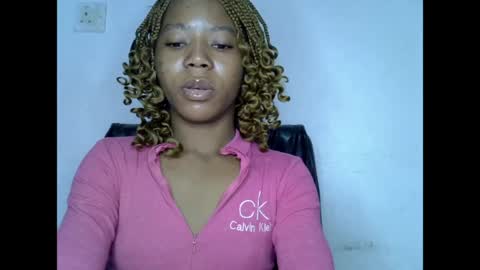 Snapshot of slim_ebonypet chatting on 31, 5, 2026 Crystal online show from 31, 5, 2026