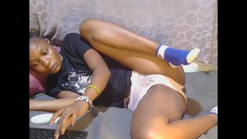 Snapshot of slim_girl01 chatting on 27, 10, 2025 slim_girl01 online show from 27, 10, 2025