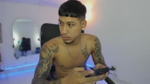 Snapshot of slim_master12 chatting on 17, 12, 2025 slim_master12 online show from 17, 12, 2025