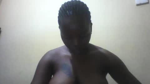 Snapshot of slim_petite_ebony chatting on 1, 4, 2026 slim_petite_ebony online show from 1, 4, 2026