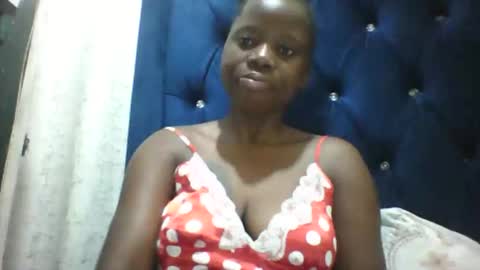 Snapshot of slim_petite_ebony chatting on 12, 5, 2026 slim_petite_ebony online show from 12, 5, 2026