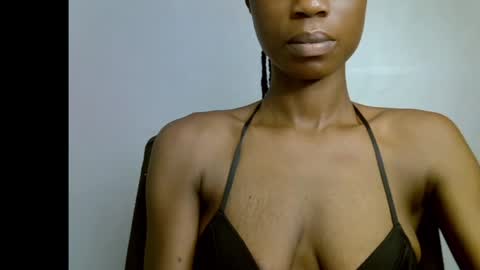 Snapshot of slim_petitqueen chatting on 25, 4, 2026 Alice online show from 25, 4, 2026