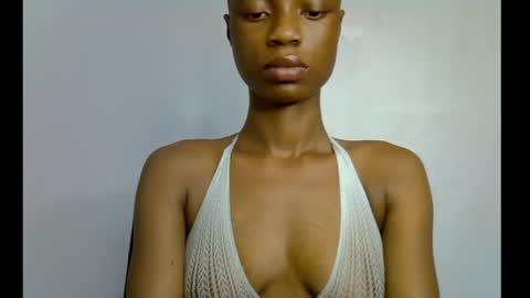 Snapshot of slim_petitqueen chatting on 4, 5, 2026 Alice online show from 4, 5, 2026