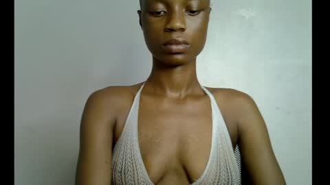 Snapshot of slim_petitqueen chatting on 4, 5, 2026 Alice online show from 4, 5, 2026