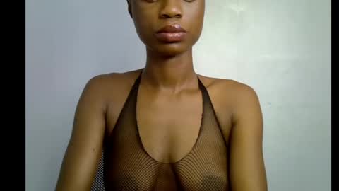 Snapshot of slim_petitqueen chatting on 5, 5, 2026 Alice online show from 5, 5, 2026