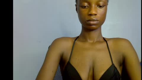 Snapshot of slim_petitqueen chatting on 20, 5, 2026 Alice online show from 20, 5, 2026