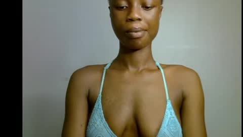 Snapshot of slim_petitqueen chatting on 21, 5, 2026 Alice online show from 21, 5, 2026