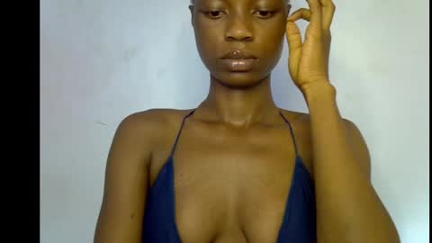 Snapshot of slim_petitqueen chatting on 27, 5, 2026 Alice online show from 27, 5, 2026