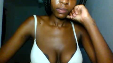 Snapshot of slimandthick1 chatting on 7, 4, 2026 slimandthick1 online show from 7, 4, 2026