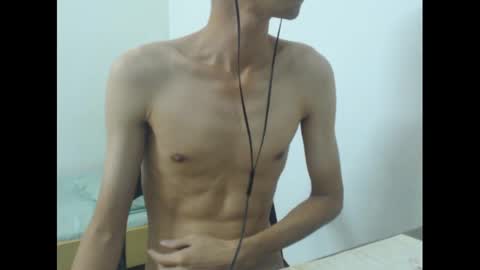 Snapshot of slimboner89 chatting on 5, 1, 2025 slimboner89 online show from 5, 1, 2025