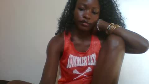 Snapshot of slimdiva chatting on 26, 10, 2025 slimdiva online show from 26, 10, 2025