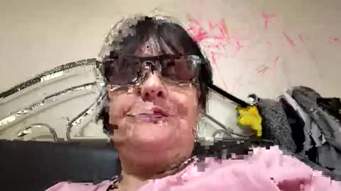 Snapshot of slimmers01 chatting on 31, 3, 2026 slimmers01 online show from 31, 3, 2026