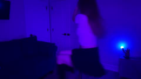 Snapshot of slimsodangerous chatting on 18, 4, 2026 slimsodangerous online show from 18, 4, 2026