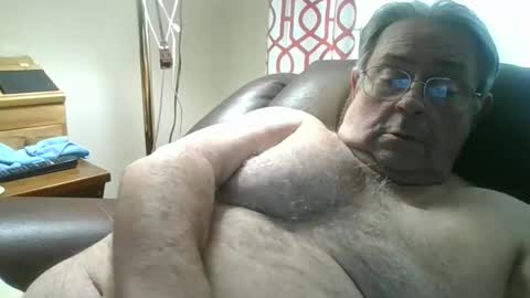 Snapshot of slippery_duck chatting on 1, 4, 2026 slippery_duck online show from 1, 4, 2026