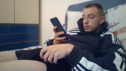 Snapshot of slowlo98 chatting on 29, 12, 2024 Steven online show from 29, 12, 2024