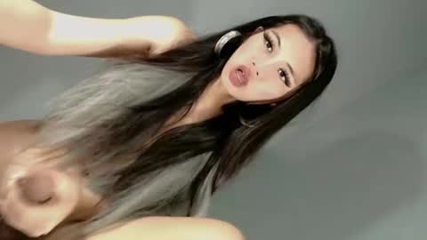 slut4attention online show from 15, 4, 2026