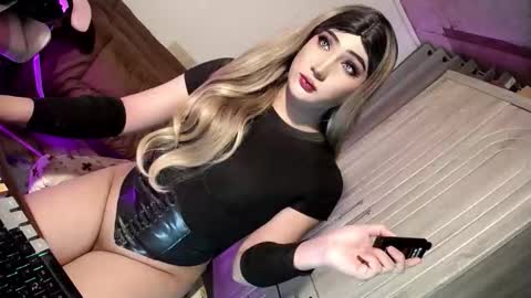 Snapshot of slut_bigcock chatting on 1, 6, 2026 Nathalie online show from 1, 6, 2026