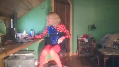 Snapshot of slutjennifertransxx chatting on 11, 10, 2025 slutjennifertransxx online show from 11, 10, 2025