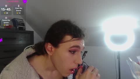 Snapshot of sluttyhorrorparty chatting on 31, 3, 2026 Natsu online show from 31, 3, 2026