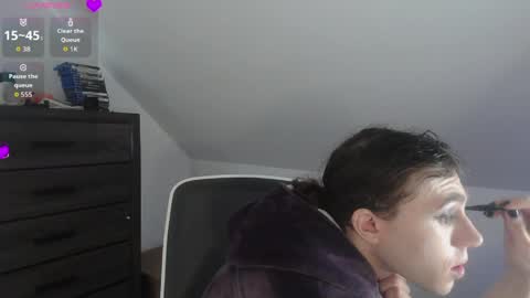 Snapshot of sluttyhorrorparty chatting on 7, 4, 2026 Natsu online show from 7, 4, 2026