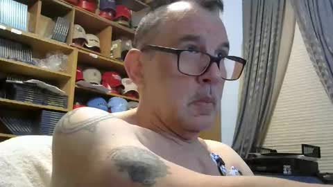 Snapshot of sluttyslave81 chatting on 25, 11, 2025 sluttyslave81 online show from 25, 11, 2025