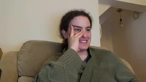Snapshot of sluttysuzie17 chatting on 7, 6, 2026 SluttySuzie17 online show from 7, 6, 2026