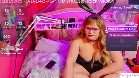 Tori Smith online show from 10, 3, 2026