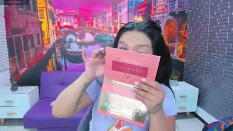 Mariana Torres online show from 10, 11, 2025