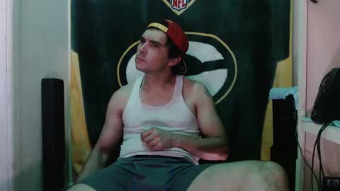 Snapshot of small_wood21 chatting on 5, 12, 2024 small wood21 online show from 5, 12, 2024