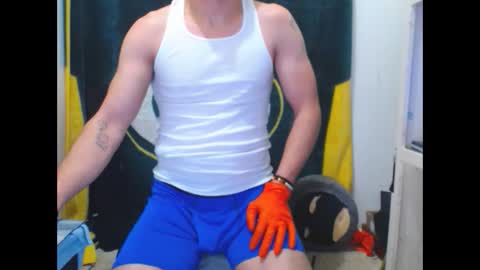 Snapshot of small_wood21 chatting on 10, 1, 2026 small wood21 online show from 10, 1, 2026