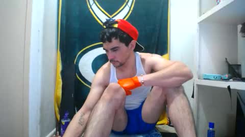 Snapshot of small_wood21 chatting on 2, 2, 2026 small wood21 online show from 2, 2, 2026