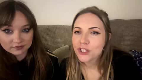 Snapshot of smallclitbitch333 chatting on 13, 3, 2026 smallclitbitch333 online show from 13, 3, 2026