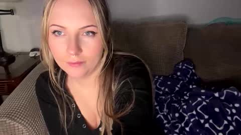 Snapshot of smallclitbitch333 chatting on 14, 3, 2026 smallclitbitch333 online show from 14, 3, 2026