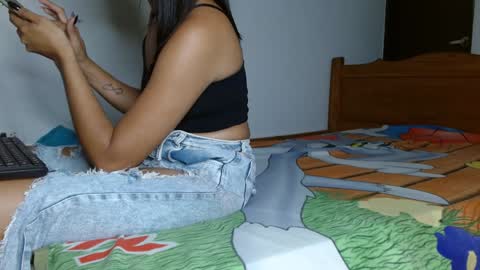 smallflorecita online show from 12, 1, 2025