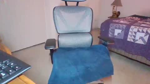 Snapshot of smallguyx chatting on 18, 9, 2025 smallguyx online show from 18, 9, 2025