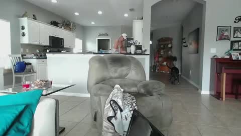 Daddy online show from 2, 2, 2025