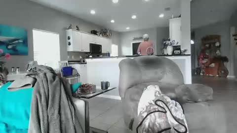 Daddy online show from 16, 2, 2025