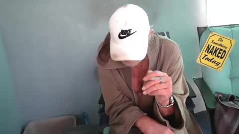 Snapshot of smallpenisbigtongue chatting on 6, 1, 2026 Daddy online show from 6, 1, 2026