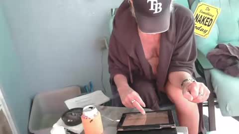 Snapshot of smallpenisbigtongue chatting on 12, 1, 2026 Daddy online show from 12, 1, 2026