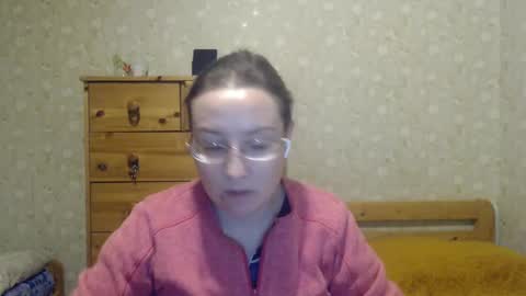 Snapshot of smart_rose chatting on 5, 1, 2025 smart_rose online show from 5, 1, 2025