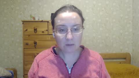 Snapshot of smart_rose chatting on 5, 1, 2025 smart_rose online show from 5, 1, 2025
