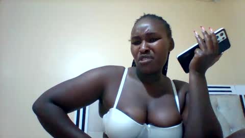 Snapshot of smartqueen1 chatting on 28, 4, 2026 Katerina online show from 28, 4, 2026