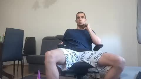 Snapshot of smeksi1 chatting on 26, 4, 2026 smeksi1 online show from 26, 4, 2026