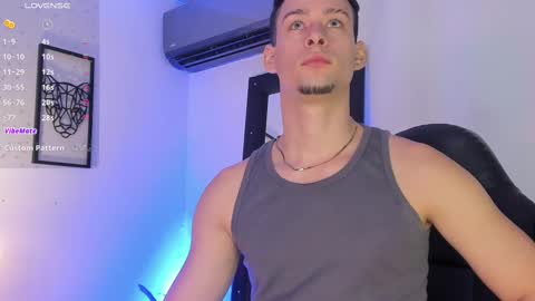 Jade Smiith online show from 4, 3, 2025