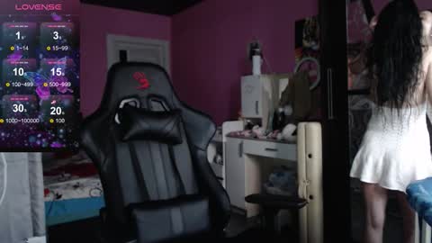 Snapshot of smile_cute_fox chatting on 18, 10, 2025 smile_cute_fox online show from 18, 10, 2025